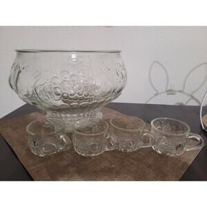 VINTAGE JEANETTE GLASS PUNCH BOWL CUPS FRUIT DESIGN 4 CUP SET